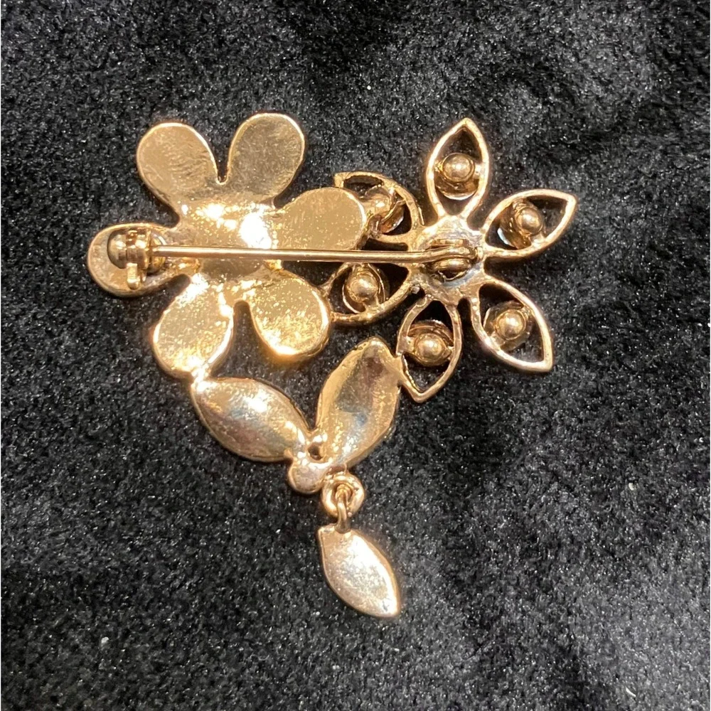 Floral Brooch Bundle Women Multicolor Rhinestone Pearl Enamel Lot of 4